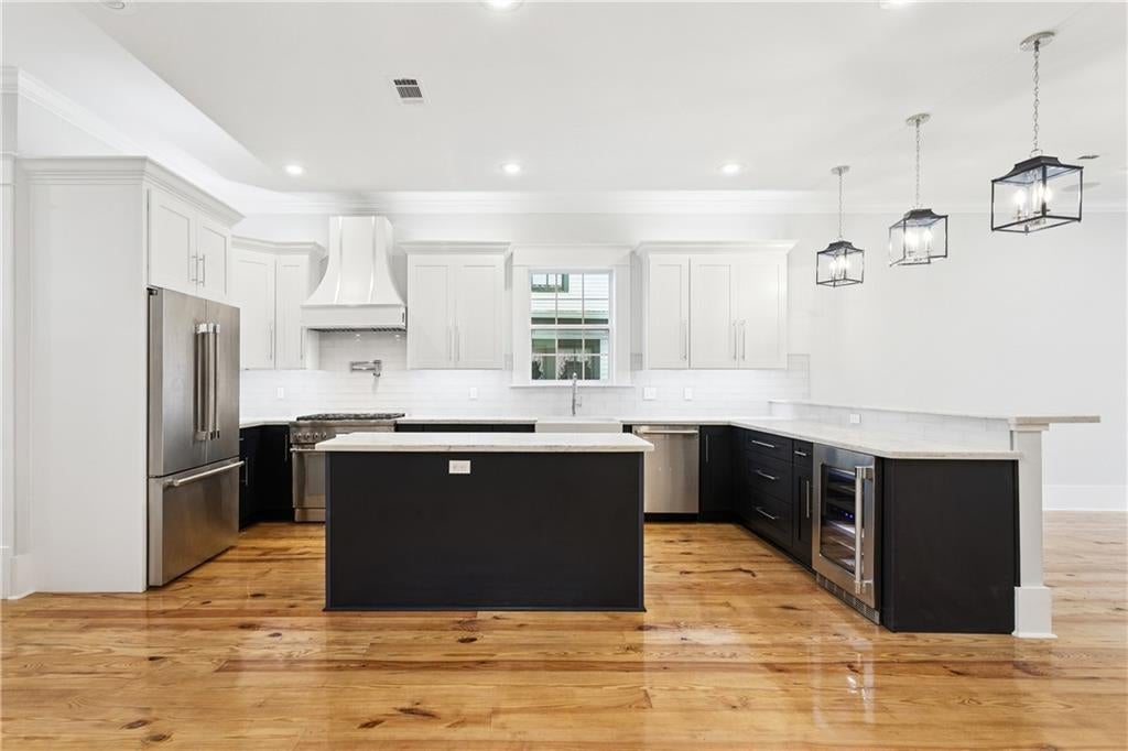 1521 VERNA Court