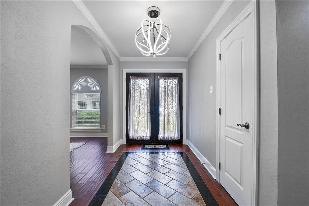 8 GELPI Avenue