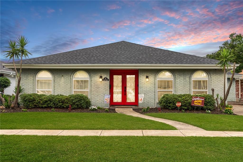 8 GELPI Avenue