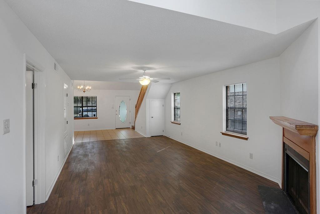 Photo 7 of 22 of 917 W 22ND Avenue townhome