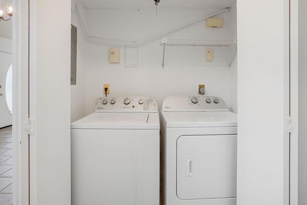 Photo 16 of 22 of 917 W 22ND Avenue townhome