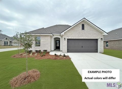 Photo of 3072 Estelle Court, Covington, LA 70435 (MLS # NO2026007639)