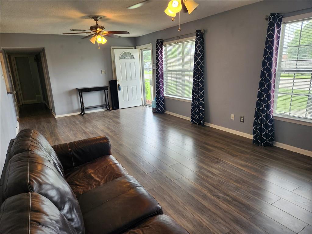 2124 S BUTTERFLY Circle