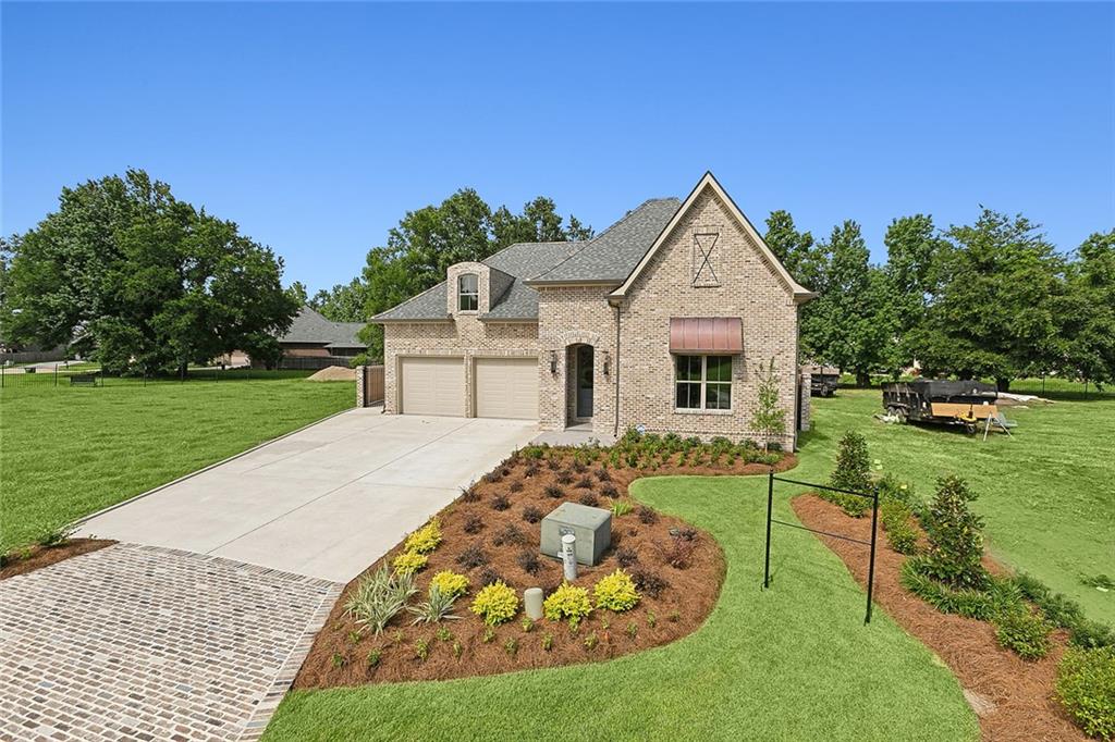 531 OAK GLEN Drive