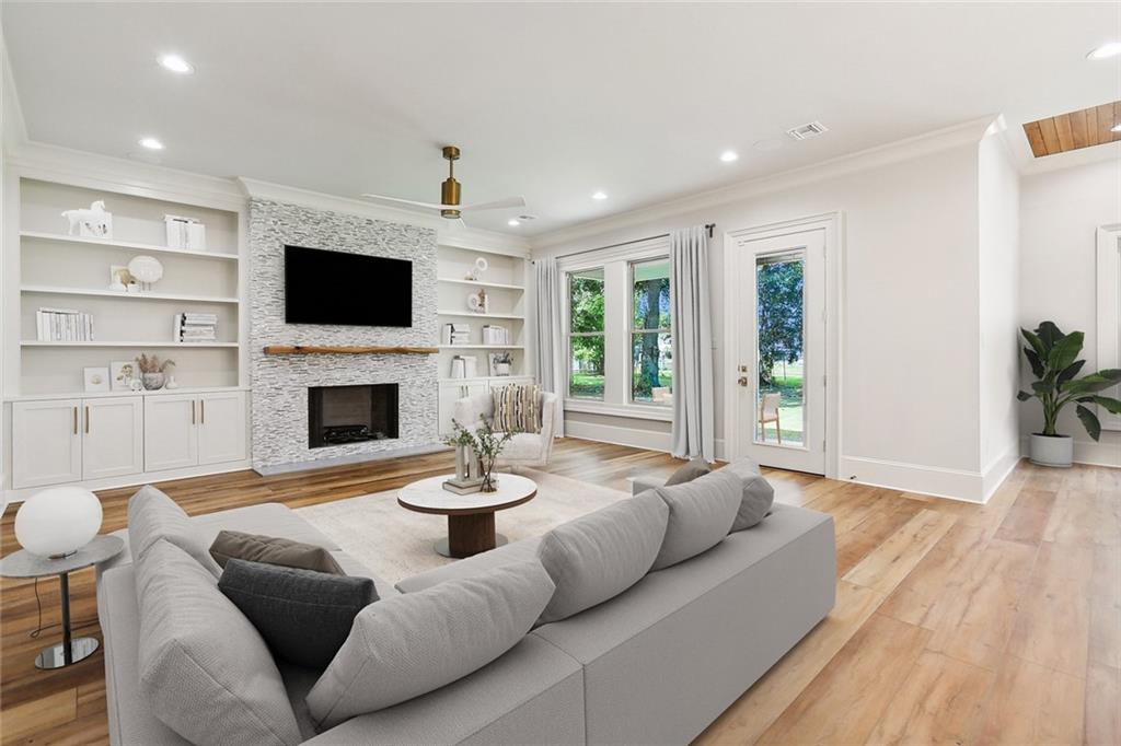 531 OAK GLEN Drive