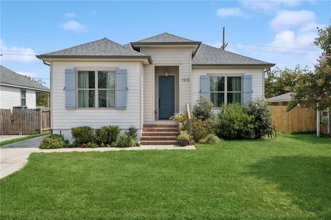 1515 SCHNELL Drive Arabi LA 70032