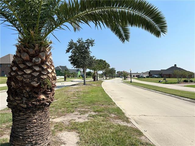 2064 LAKESHORE S Boulevard