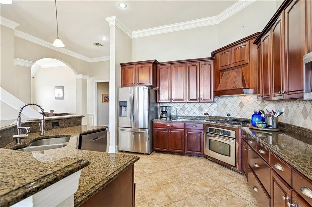 1466 ROYAL PALM Drive