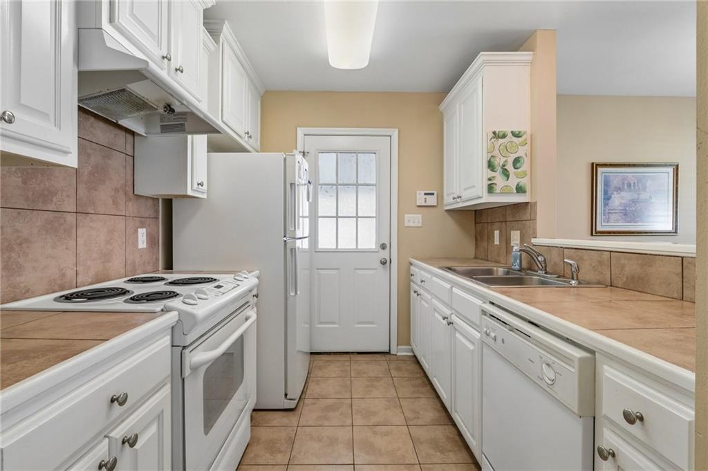 484 S 2ND Street