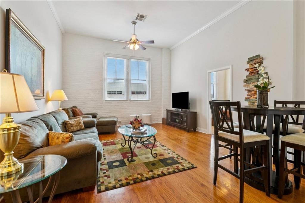 760 MAGAZINE Street 303