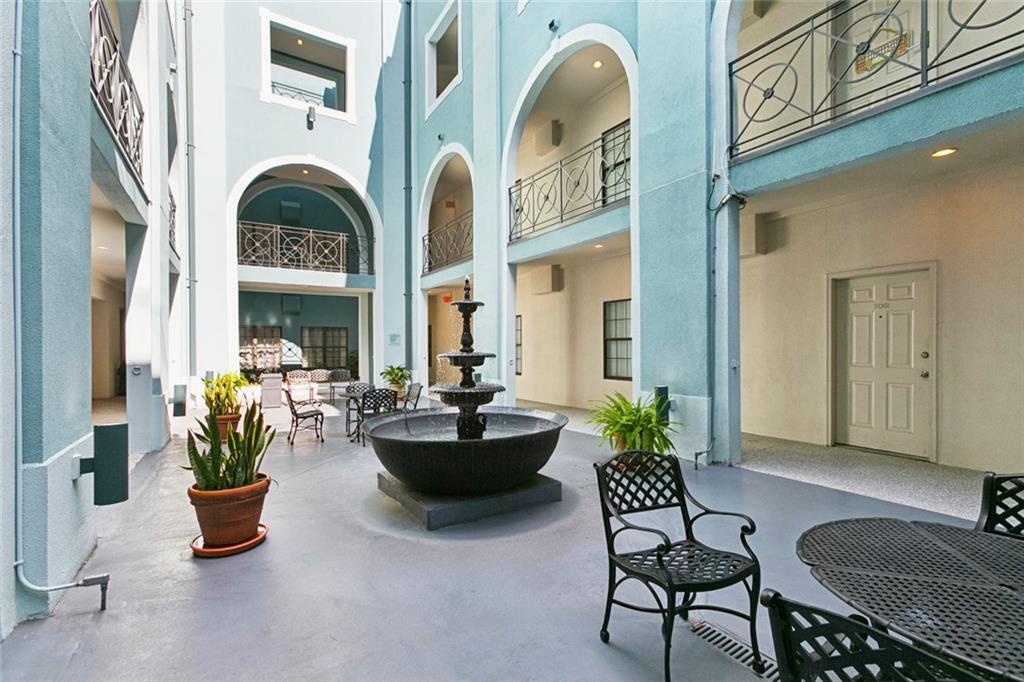 760 MAGAZINE Street 303