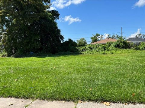 2816 GUERRA Drive Violet LA 70092