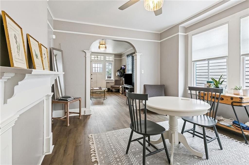 2421 23 UPPERLINE Street