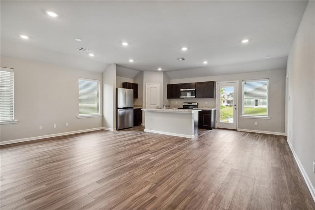 18374 FOX HOLLOW Loop