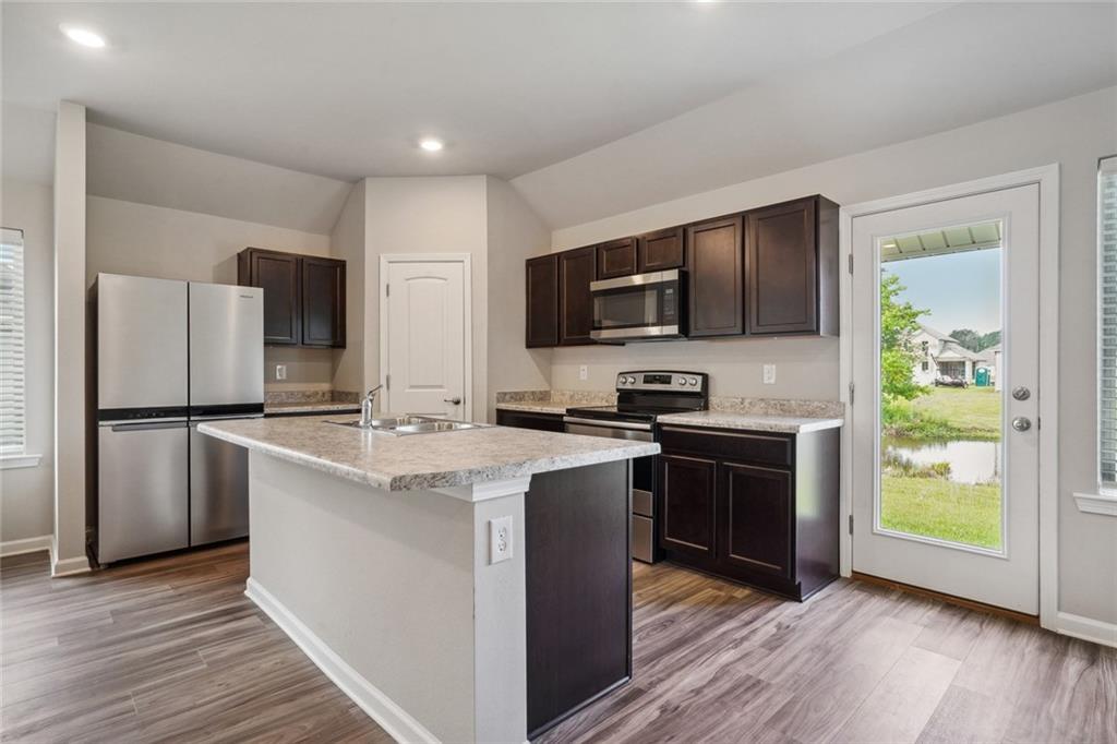 18374 FOX HOLLOW Loop