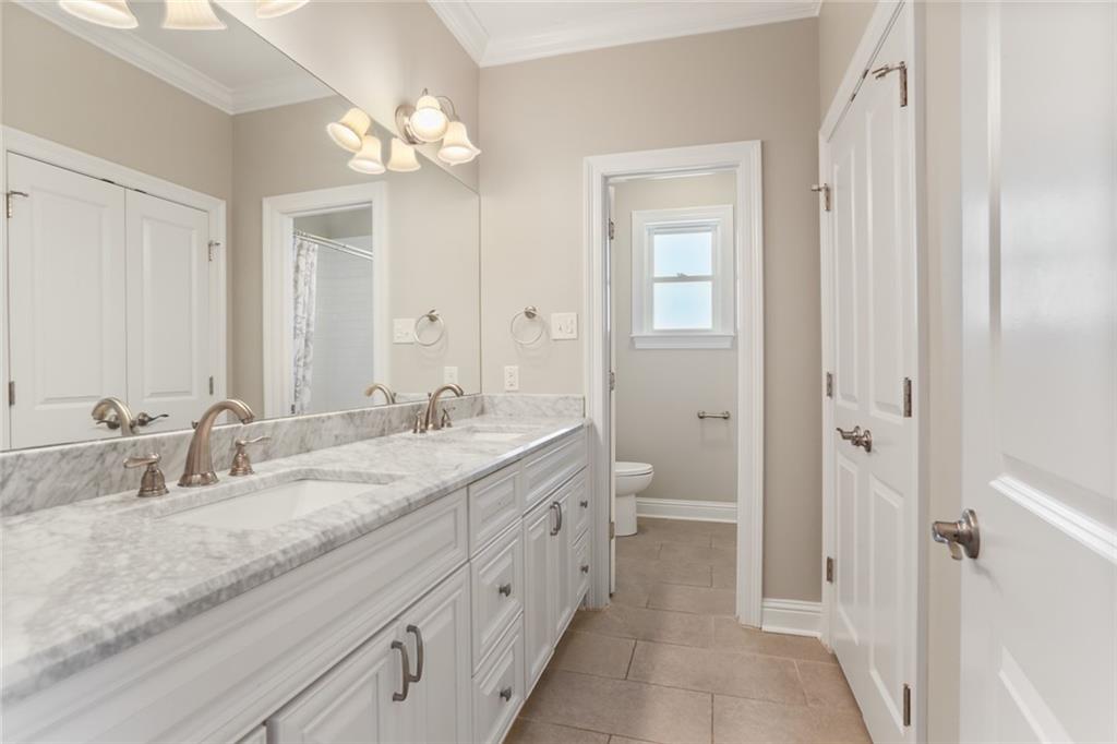 New Orleans, Louisiana 70124, United States, 5 Bedrooms Bedrooms, ,3 BathroomsBathrooms,Residential,Active,54092