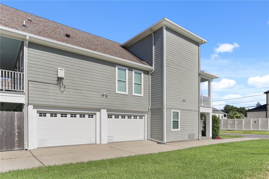 New Orleans, Louisiana 70124, United States, 5 Bedrooms Bedrooms, ,3 BathroomsBathrooms,Residential,Active,54092