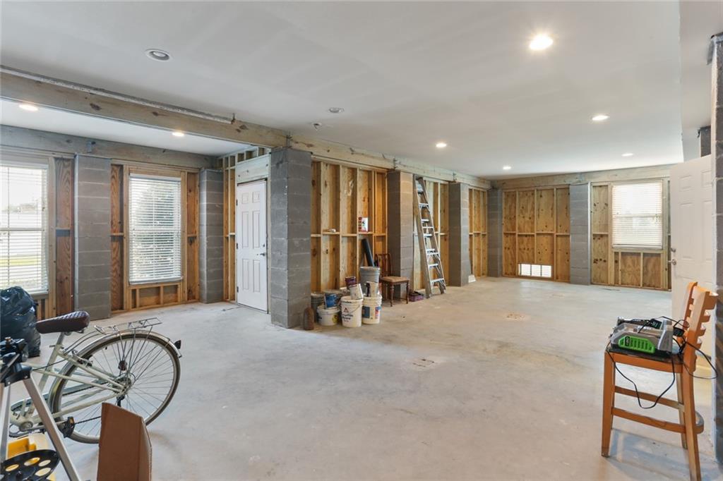 New Orleans, Louisiana 70124, United States, 5 Bedrooms Bedrooms, ,3 BathroomsBathrooms,Residential,Active,54092