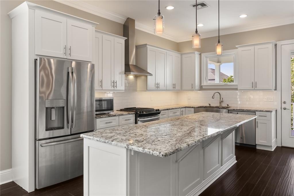 New Orleans, Louisiana 70124, United States, 5 Bedrooms Bedrooms, ,3 BathroomsBathrooms,Residential,Active,54092
