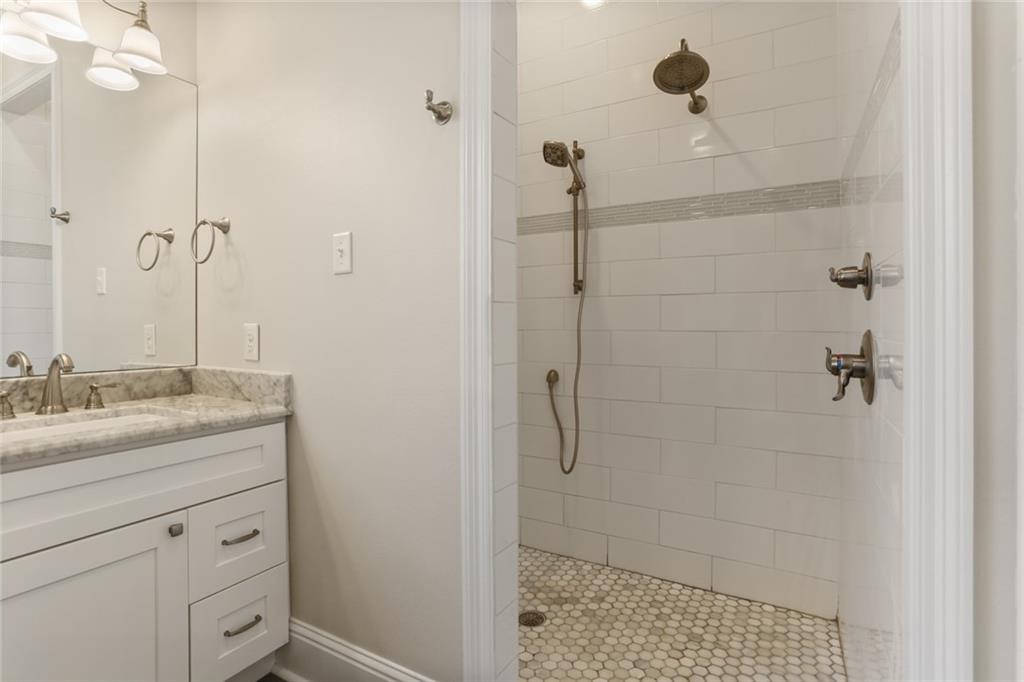 New Orleans, Louisiana 70124, United States, 5 Bedrooms Bedrooms, ,3 BathroomsBathrooms,Residential,Active,54092
