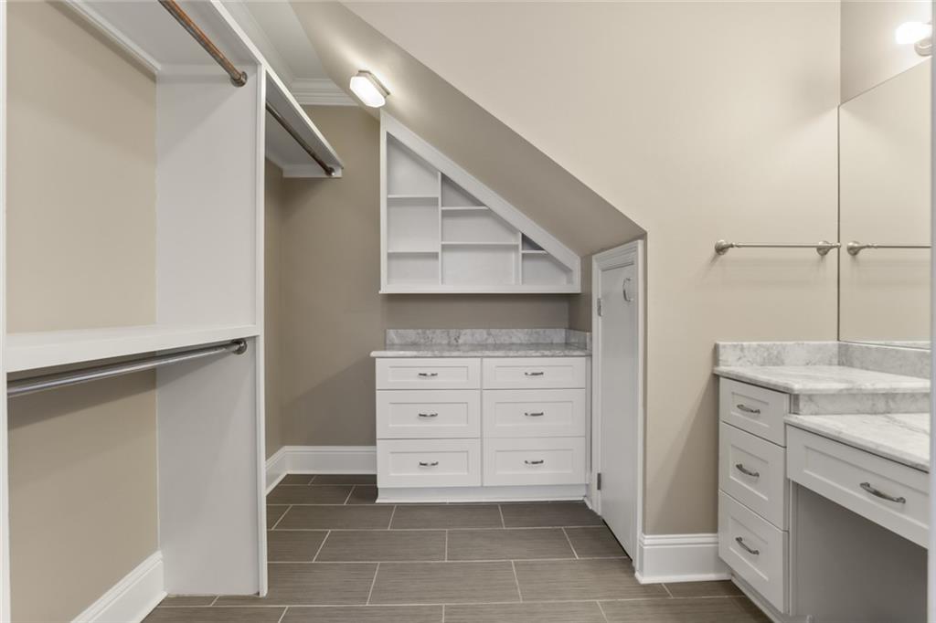 New Orleans, Louisiana 70124, United States, 5 Bedrooms Bedrooms, ,3 BathroomsBathrooms,Residential,Active,54092