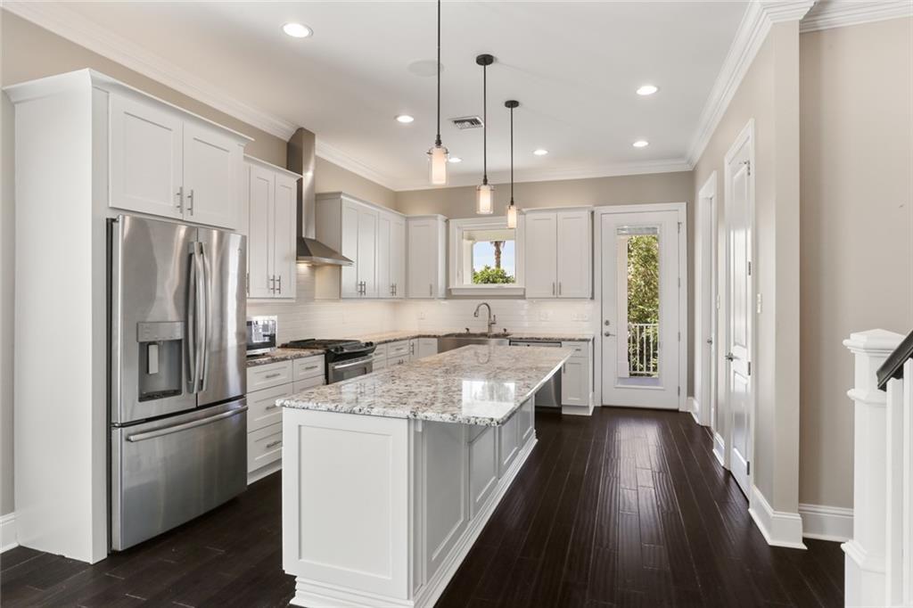 New Orleans, Louisiana 70124, United States, 5 Bedrooms Bedrooms, ,3 BathroomsBathrooms,Residential,Active,54092