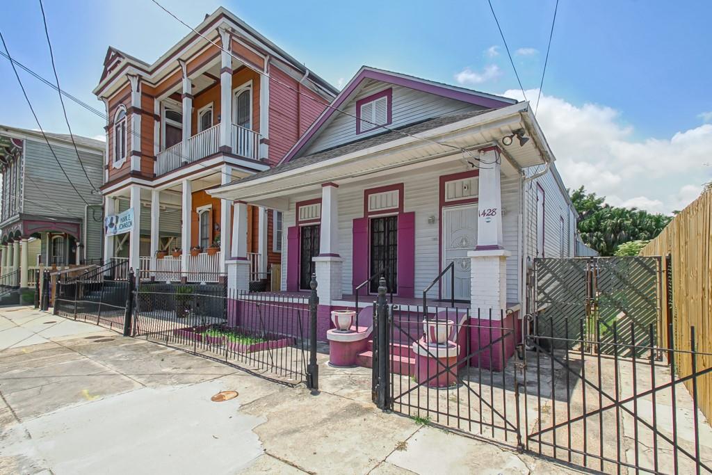 1428 KERLEREC Street