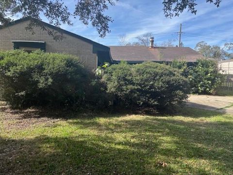 3221 HYMAN Place New Orleans LA 70131