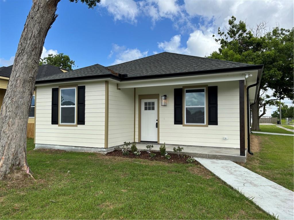 2201 VENUS Place