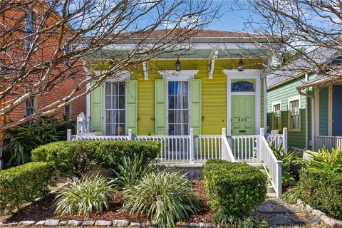 Photo of 818 BORDEAUX Street, New Orleans, LA 70115 (MLS # 2543560)