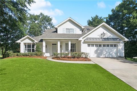 35 ELMWOOD Loop Madisonville LA 70447