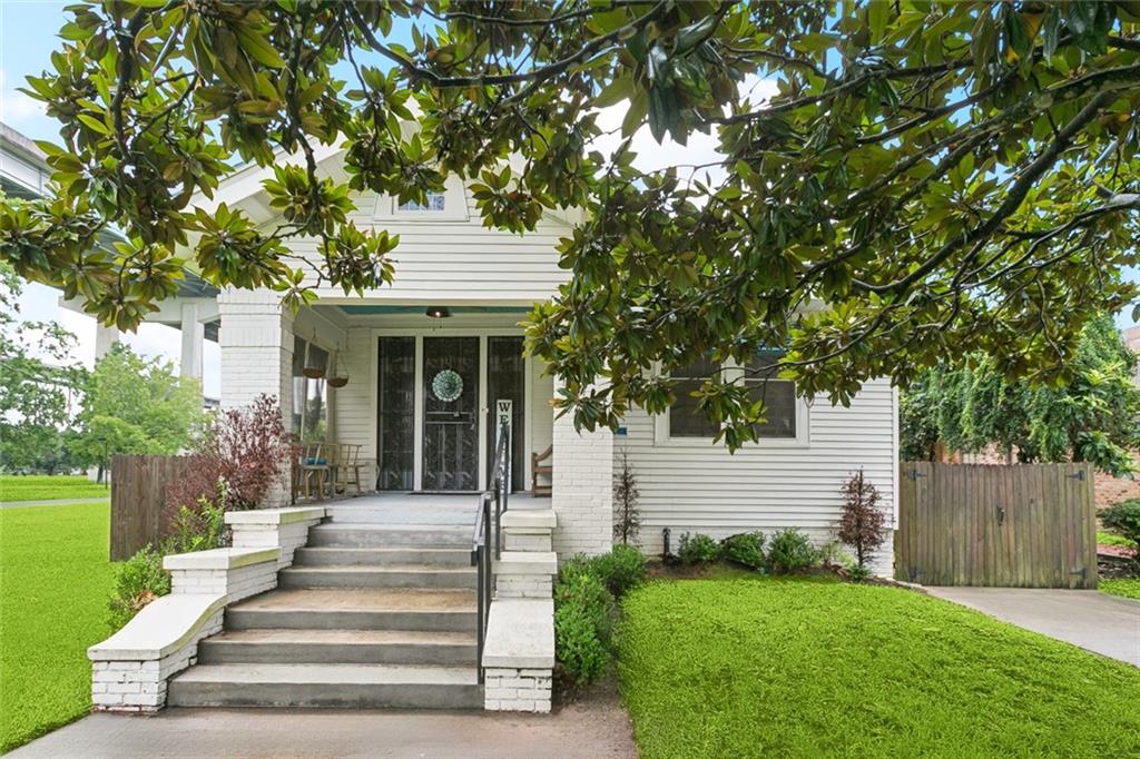 1615 BODENGER Boulevard