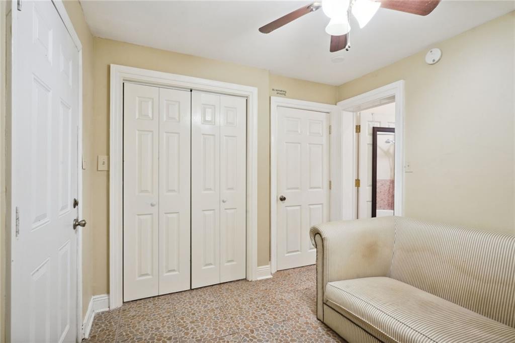 New Orleans, Louisiana 70115, United States, 5 Bedrooms Bedrooms, ,5 BathroomsBathrooms,Residential,Pending,61507