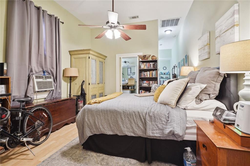 New Orleans, Louisiana 70115, United States, 5 Bedrooms Bedrooms, ,5 BathroomsBathrooms,Residential,Pending,61507