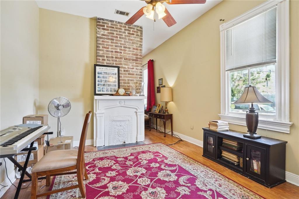 New Orleans, Louisiana 70115, United States, 5 Bedrooms Bedrooms, ,5 BathroomsBathrooms,Residential,Pending,61507