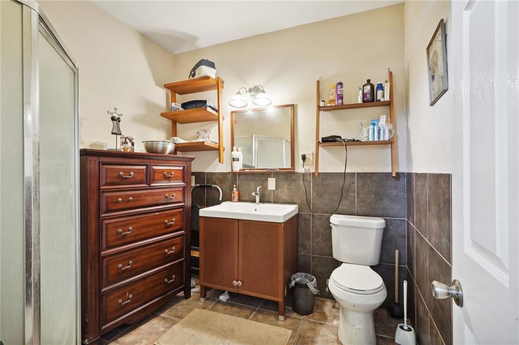New Orleans, Louisiana 70115, United States, 5 Bedrooms Bedrooms, ,5 BathroomsBathrooms,Residential,Pending,61507