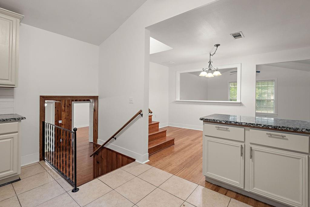 514 W 12TH Avenue