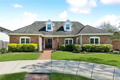 921 CHRISTANA Place Gretna LA 70056