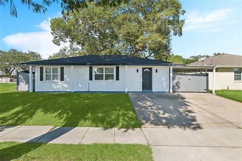 2208 MUNSTER Boulevard Meraux LA 70075
