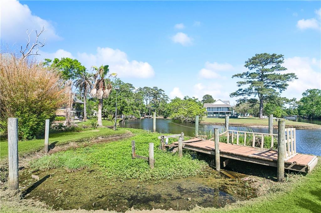 Slidell, Louisiana 70460, United States, 4 Bedrooms Bedrooms, ,2 BathroomsBathrooms,Residential,Pending,110318