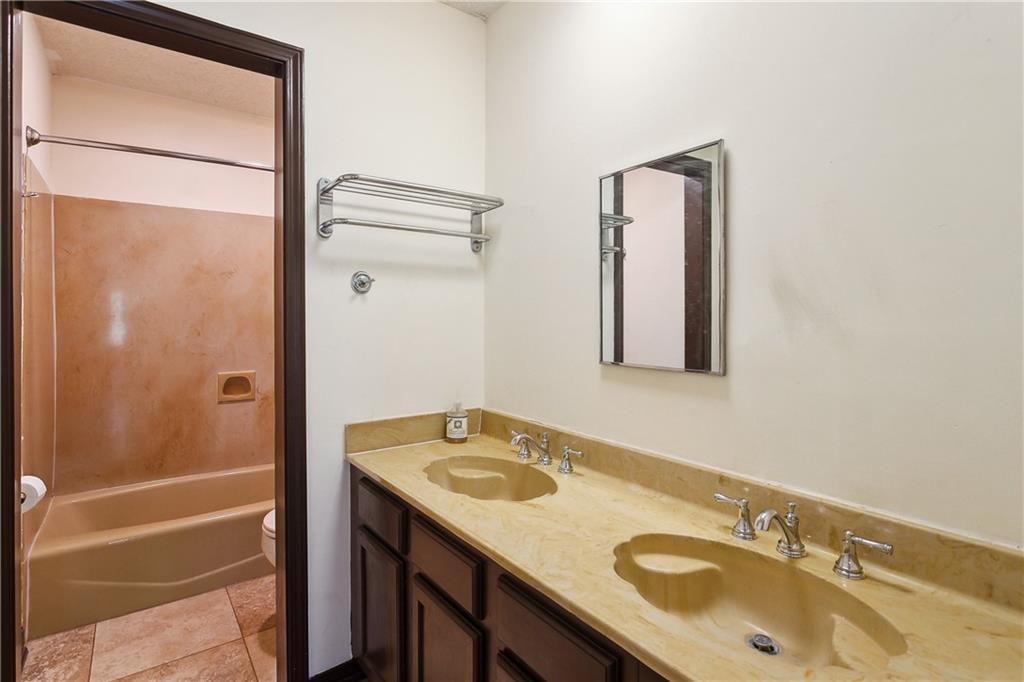 Slidell, Louisiana 70460, United States, 4 Bedrooms Bedrooms, ,2 BathroomsBathrooms,Residential,Pending,110318