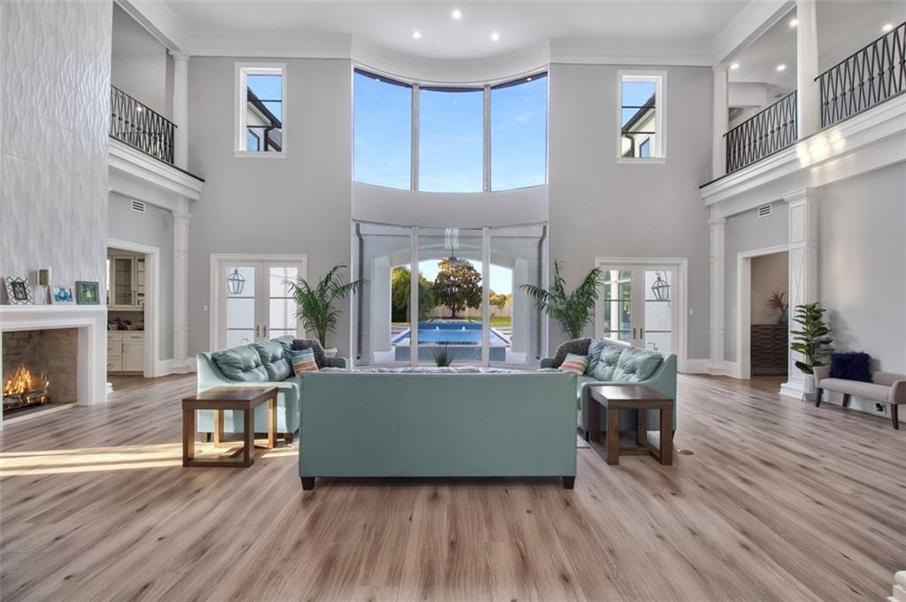 6 OAKLAND Road