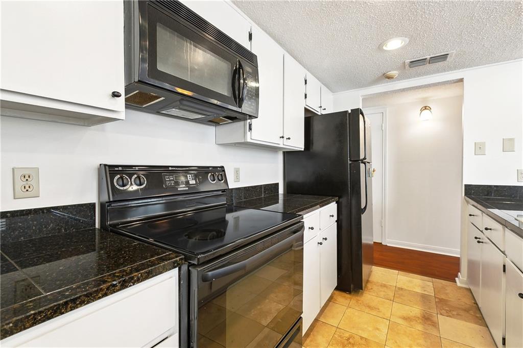 2812 STEAMSHIP Circle D