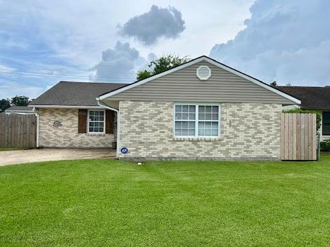 161 CARMEN Drive Avondale LA 70094