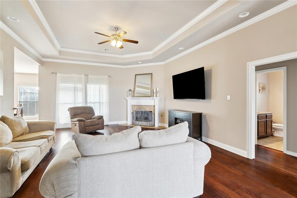 410 LAKEWOOD Drive