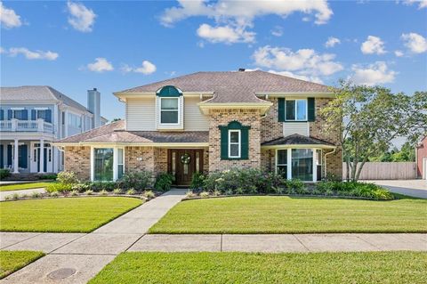 Photo of 41 KINGS CANYON Drive, New Orleans, LA 70131 (MLS # 2545532)