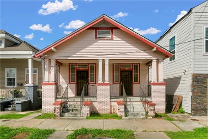 8217 19 APPLE Street New Orleans LA 70118