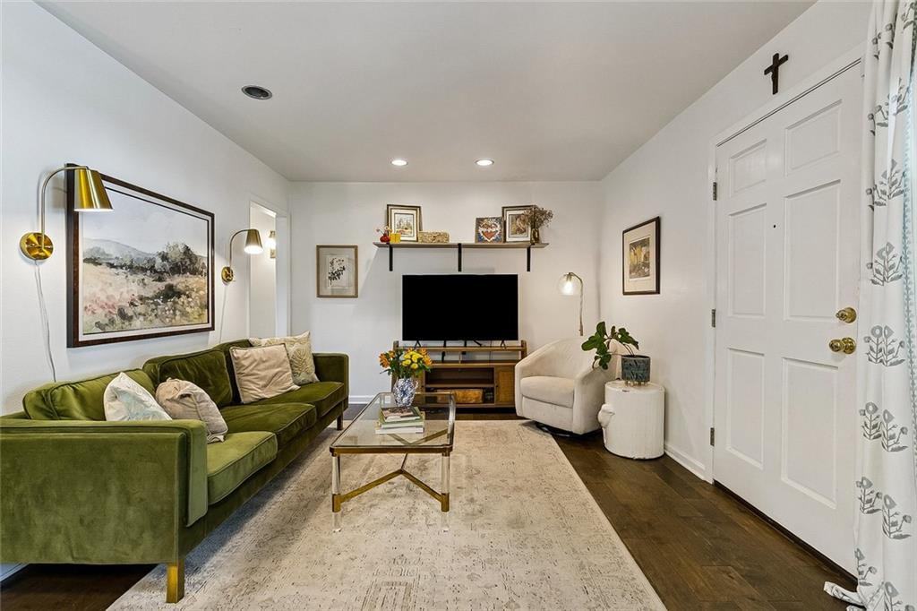 509 SHIRMAINE Lane