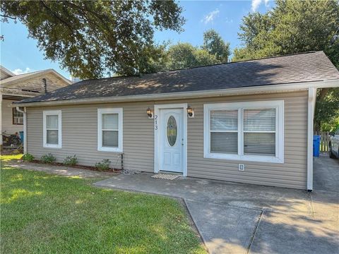 213 AMELIA Street Destrehan LA 70047