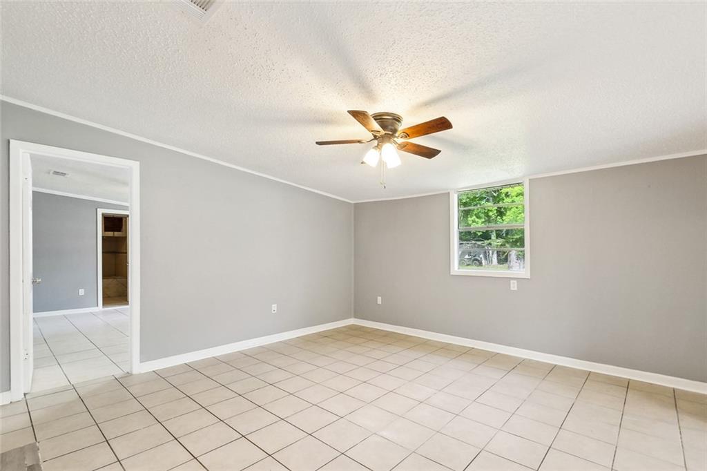 261 JEFFERSON Avenue